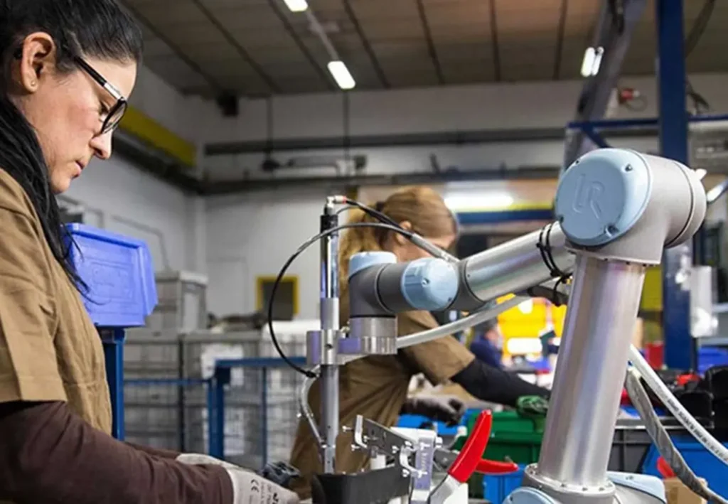 Ensamblado universal robots